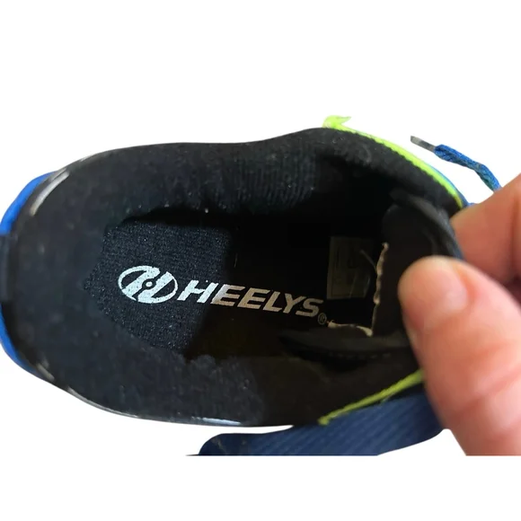 Boys Heelys Sneakers Black Blue Orange Size 2 - Picture 6 of 7